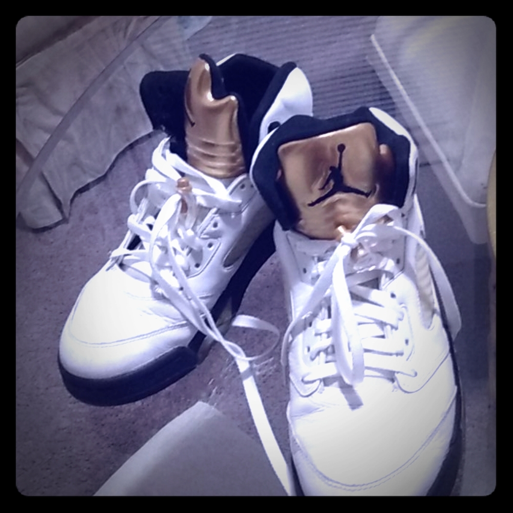 Air Jordan True Flight tennis shoes